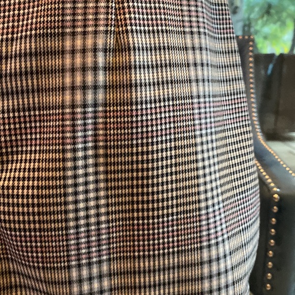 GB Women’s size M plaid skirt - Picture 3 of 4